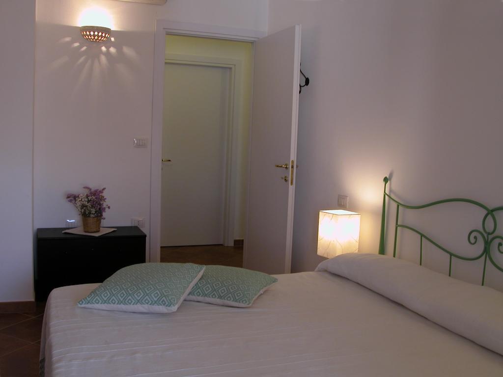 B&B L'Umbra Di Lu Soli Castelsardo Phòng bức ảnh